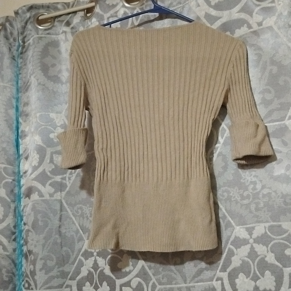 A women's size Medium tan sweater textured mid sleeve top